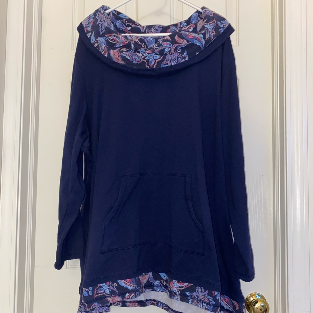 Thin plus size sweatshirt